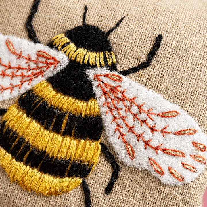 Default Bees Sachets - Corinne Lapierre Embroidery Kit