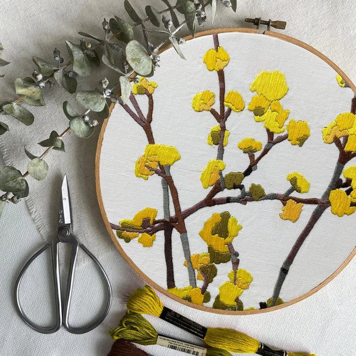 Default Kate Wyatt Embroidery Kit Dogwood