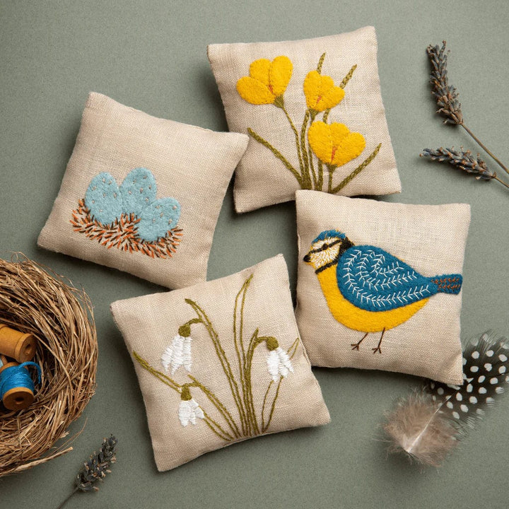 Default Spring Garden Sachets - Corinne Lapierre Embroidery Kit