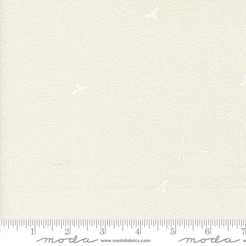 Default Twists and Turns in Porcelain White - Bee Garden - Gingiber