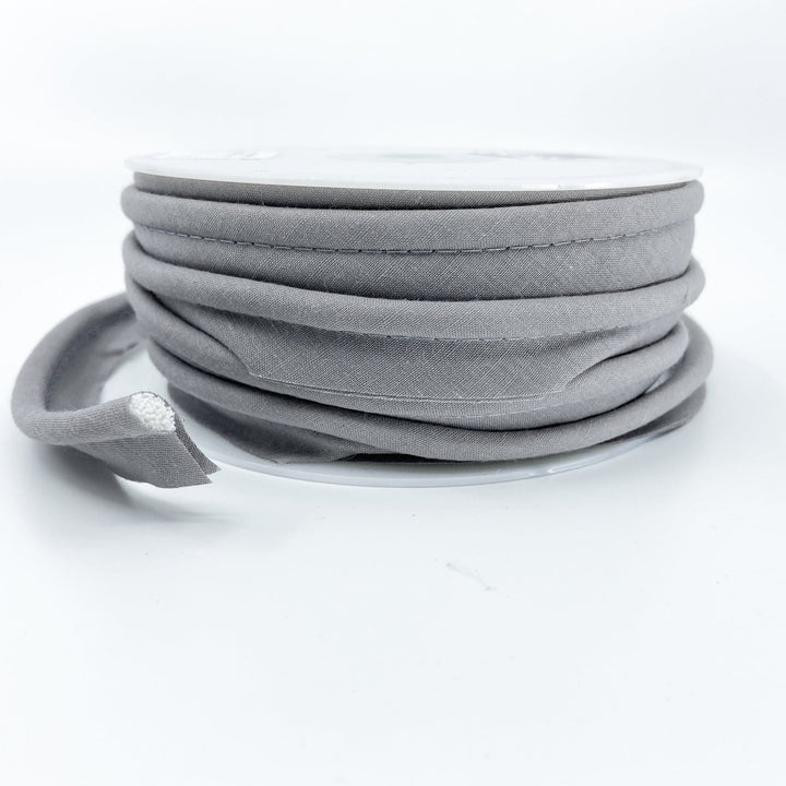 18mm Piping in Medium Gray