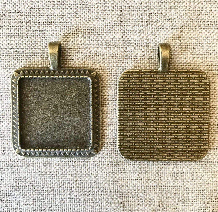 Bezel Pendant, Square with Frame and Fence Back, in Antique Bronze, 25mm Tray, Four Pieces