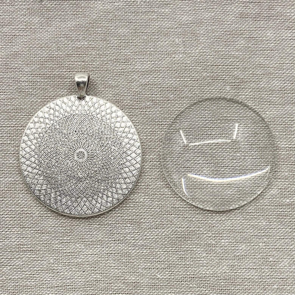 Glass Cabochon Ornament Set in Silver Color