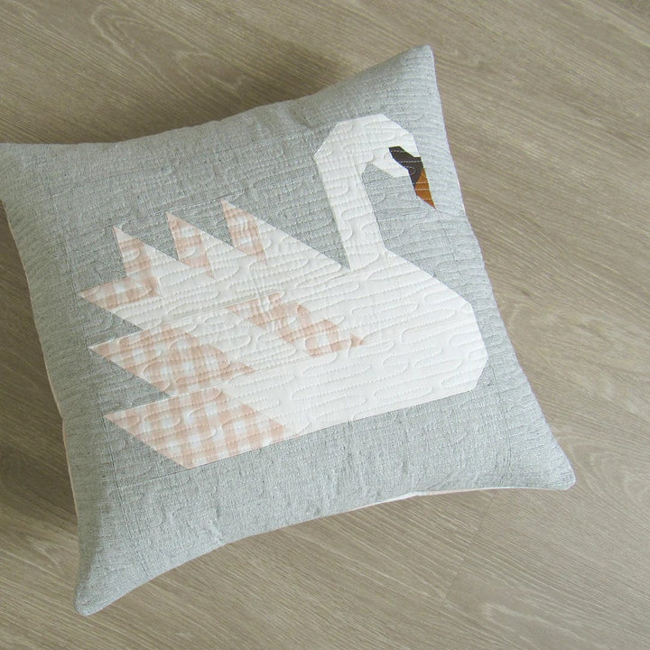 Swan Island, Elizabeth Hartman, Quilt Pattern