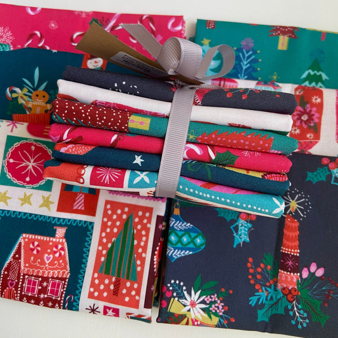 Default Candy Cane Christmas Bundle - 6 FQs - Helen Black