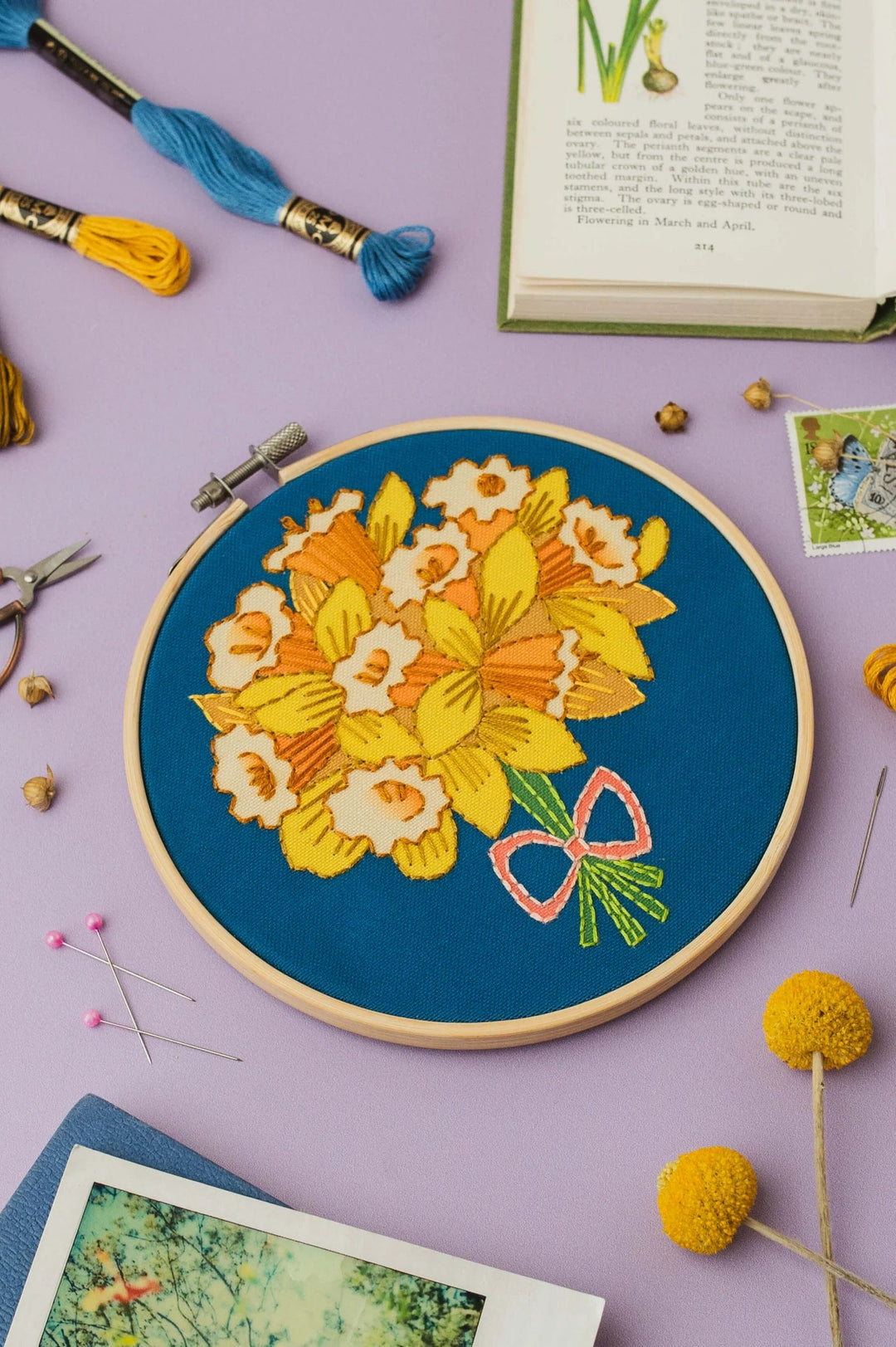 Default Daffodil Embroidery Kit - Rikrack