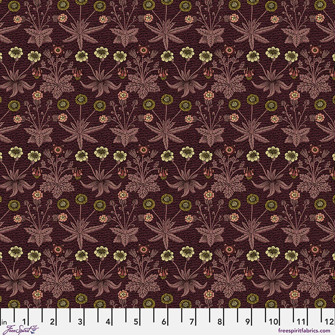 Default Daisy Fields in Madder - Lodden - The Original Morris & Co.