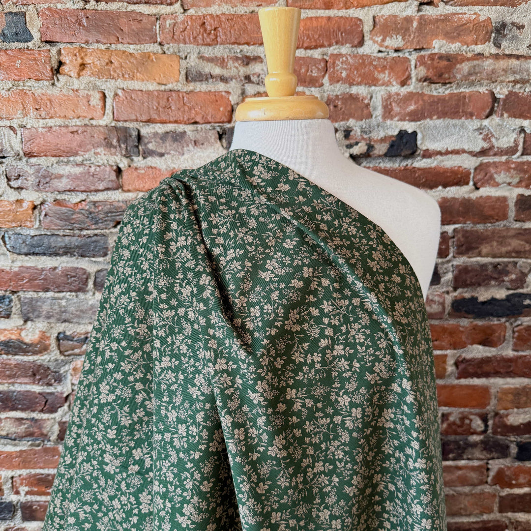 Default English Garden in Ivy - Japanese Pinwale Corduroy