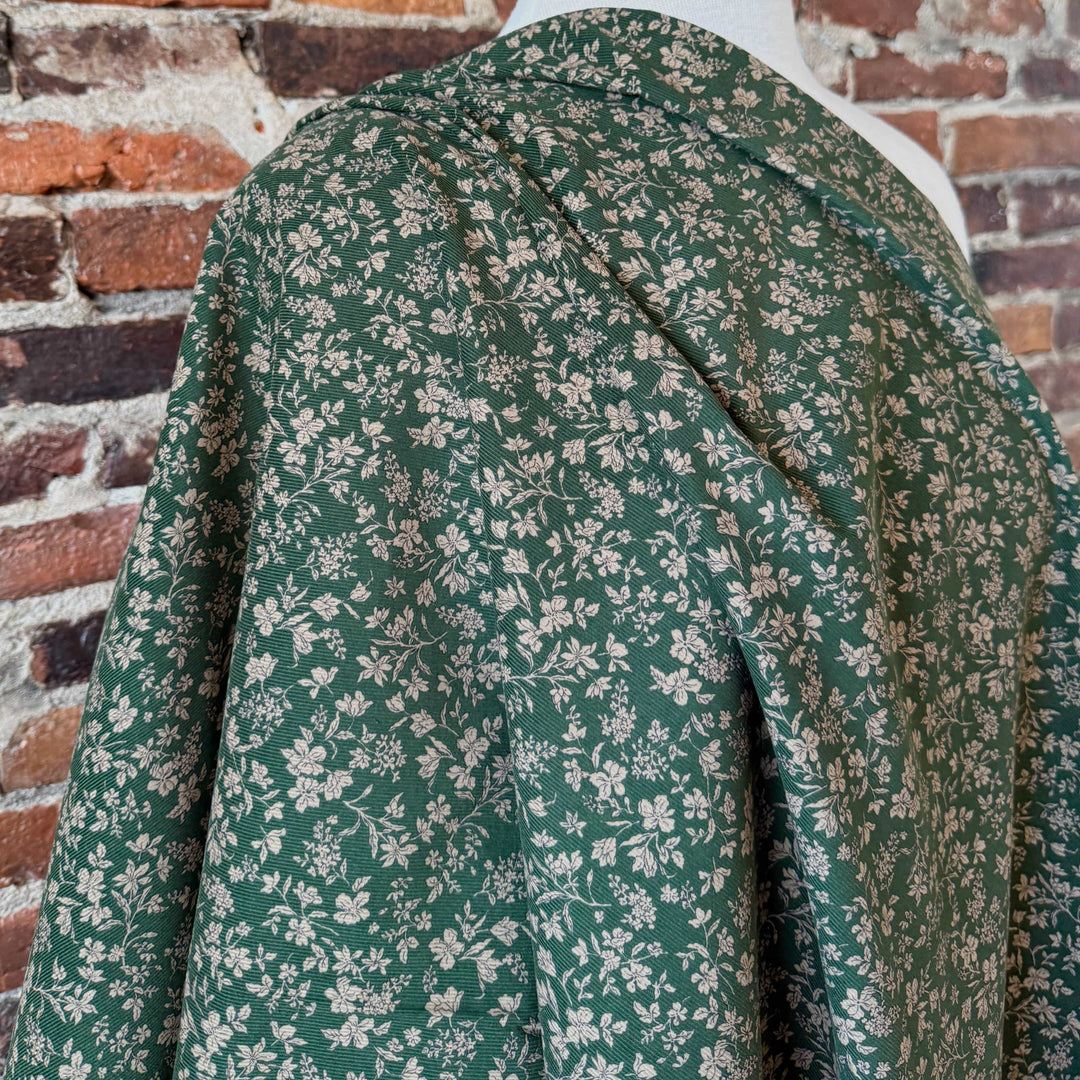 Default English Garden in Ivy - Japanese Pinwale Corduroy