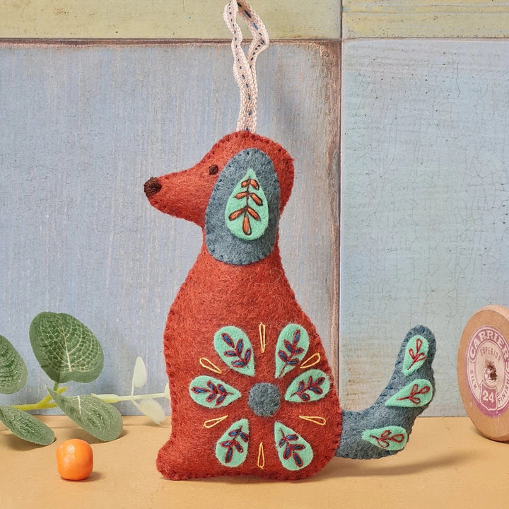 Default Folk Dog - Corinne Lapierre Embroidery Kit