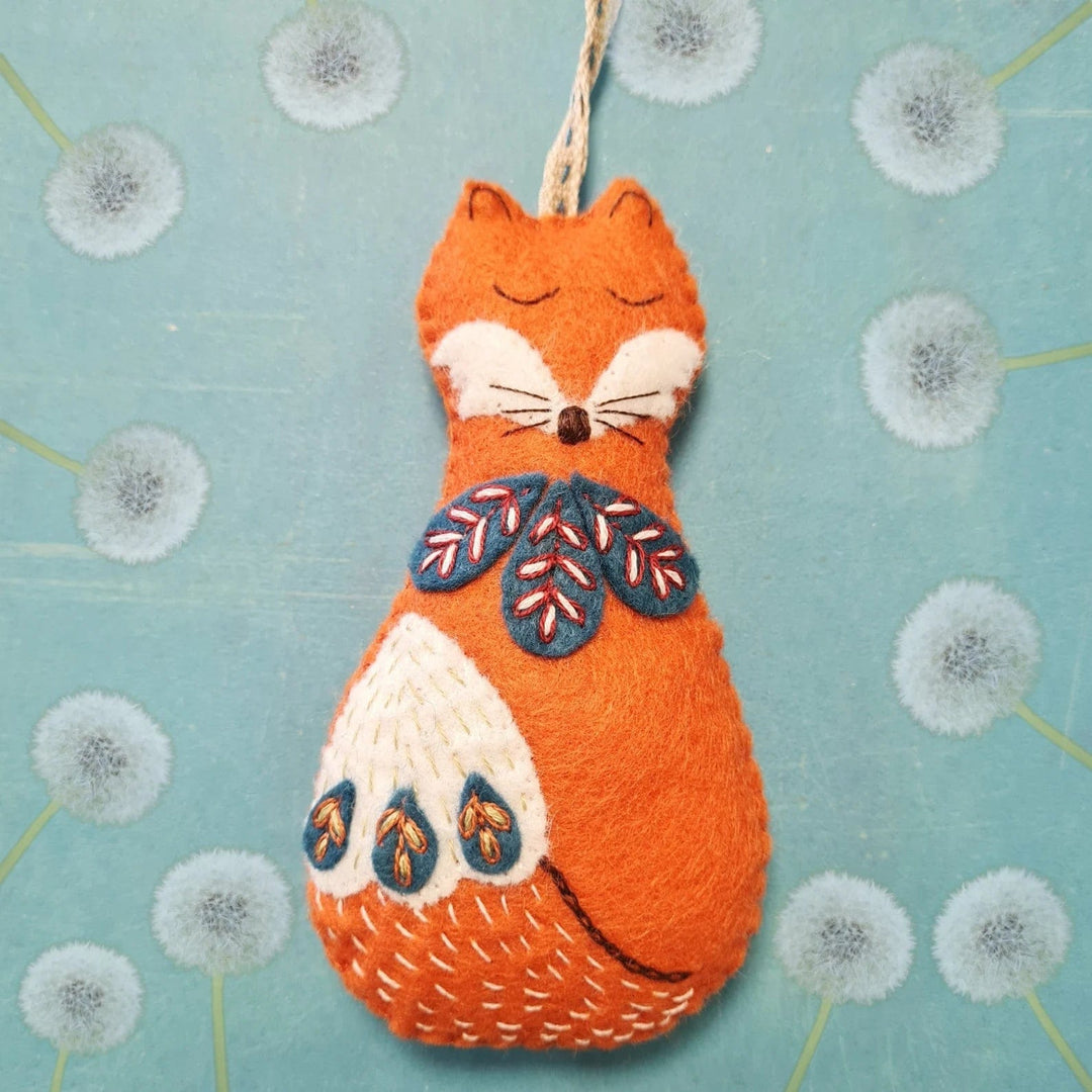 Default Folk Fox Ornament - Corinne Lapierre Embroidery Kit