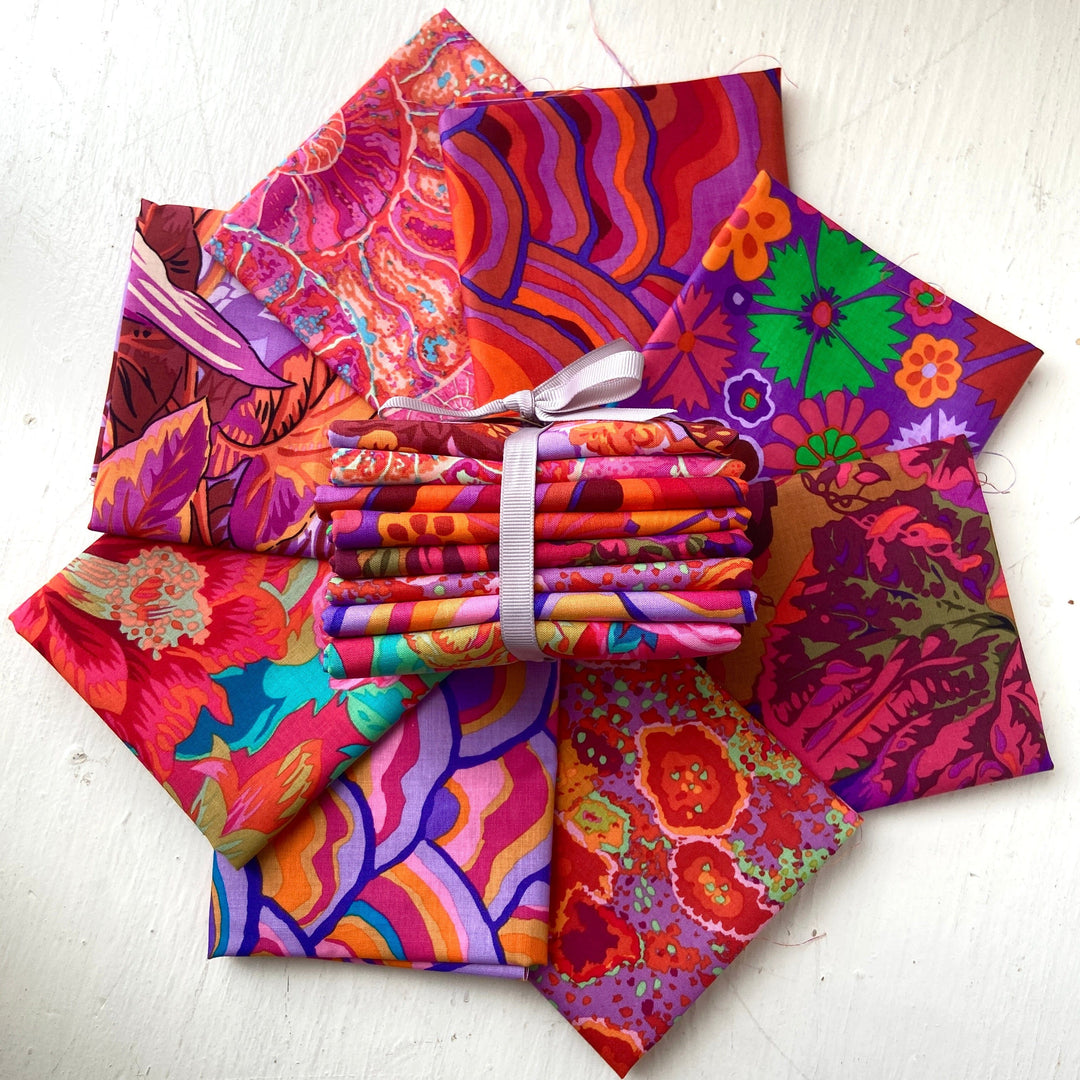 Default Kaffe Fassett Bundle in Pink - 8 FQs