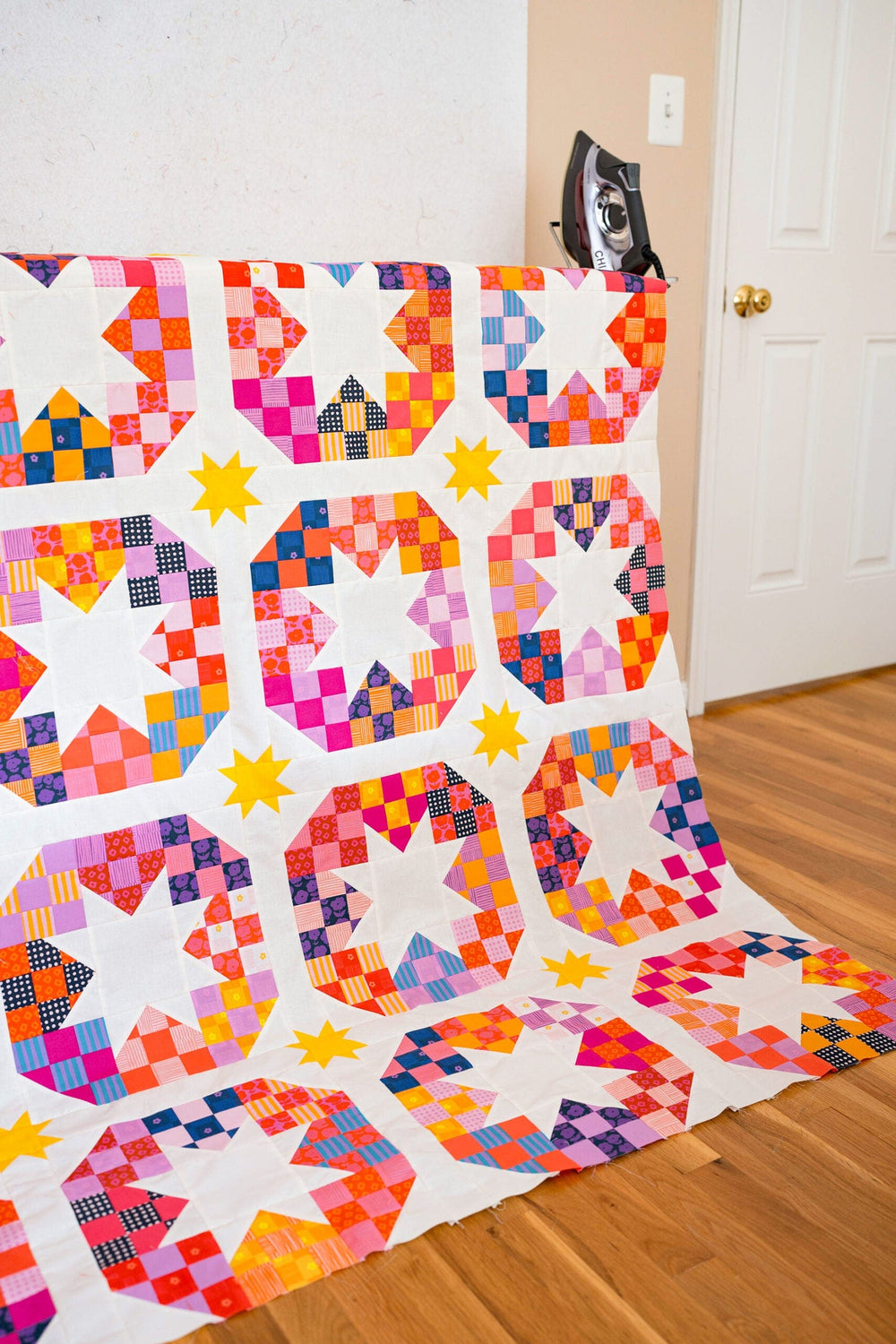 Default Modernly Morgan Quilt Pattern - Disco Stars