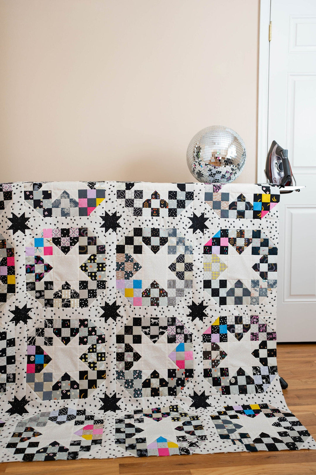 Default Modernly Morgan Quilt Pattern - Disco Stars