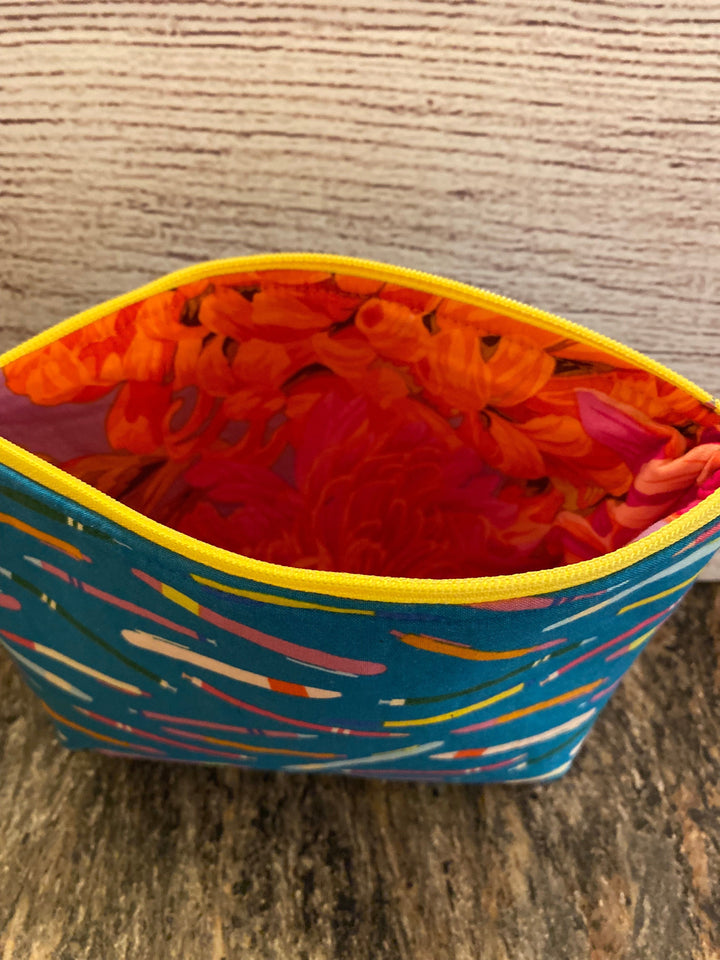Default Sewing Zipper Pouches with Catie Clark  11/2/25