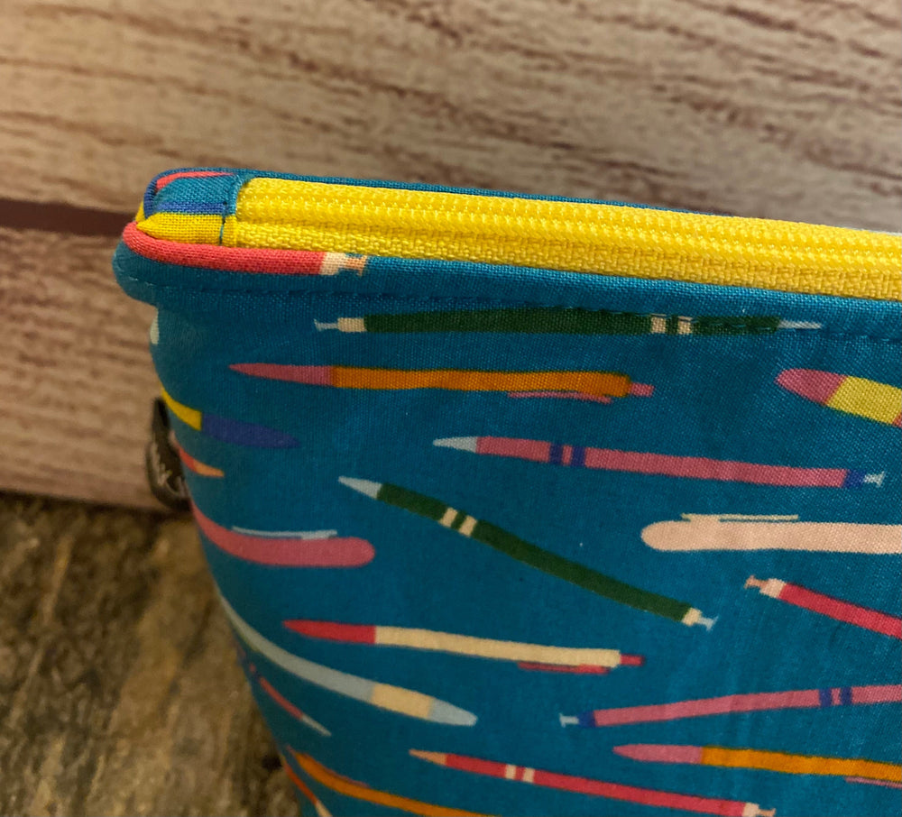 Default Sewing Zipper Pouches with Catie Clark  11/2/25