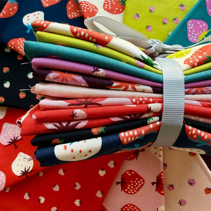 Default Strawberry & Mini Strawberry Toss by Kimberly Kight for RSS - 11 FQs