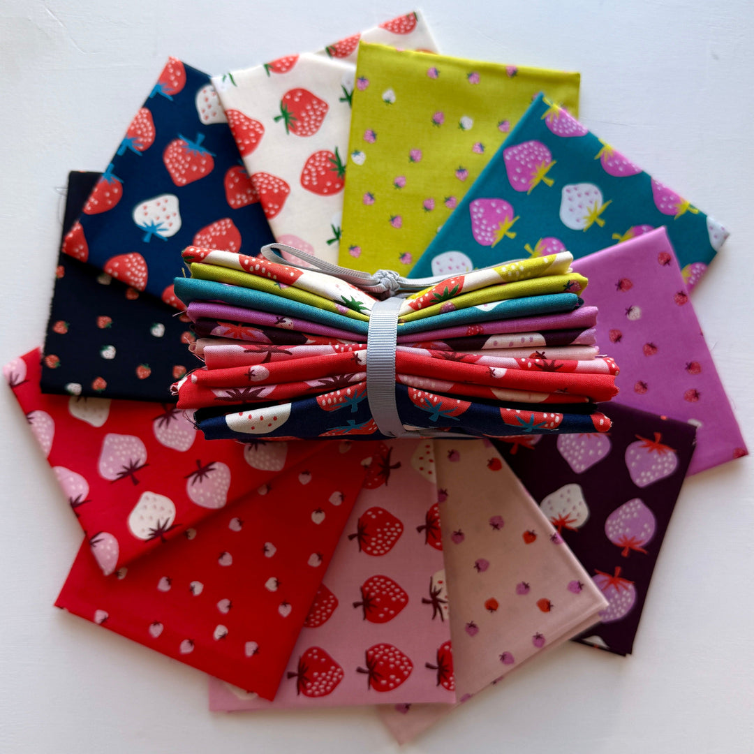 Default Strawberry & Mini Strawberry Toss by Kimberly Kight for RSS - 11 FQs