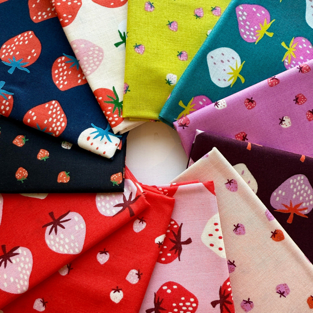 Default Strawberry & Mini Strawberry Toss by Kimberly Kight for RSS - 11 FQs
