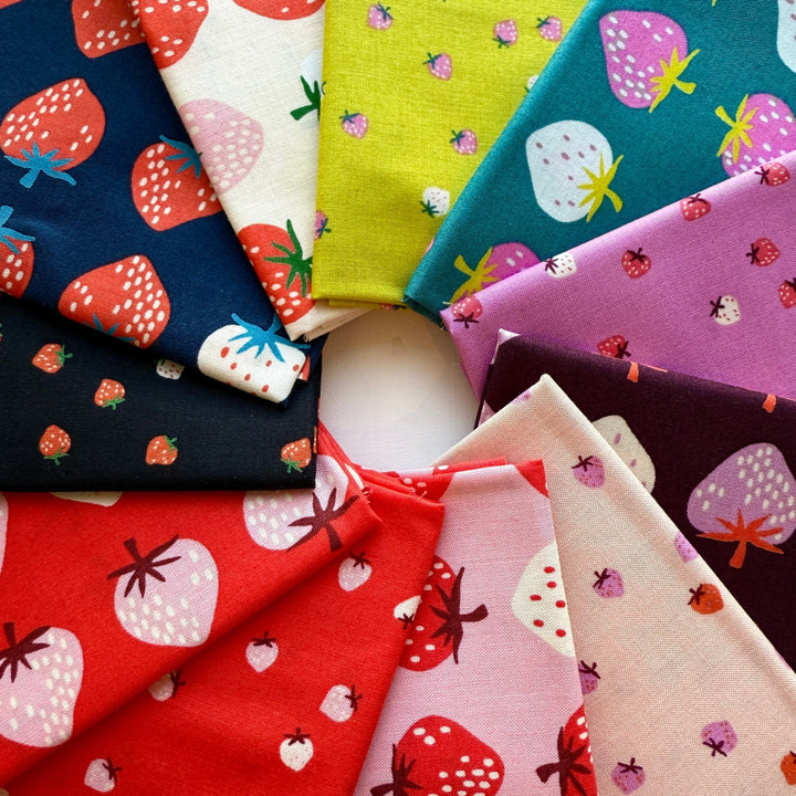 Default Strawberry & Mini Strawberry Toss by Kimberly Kight for RSS - 11 FQs