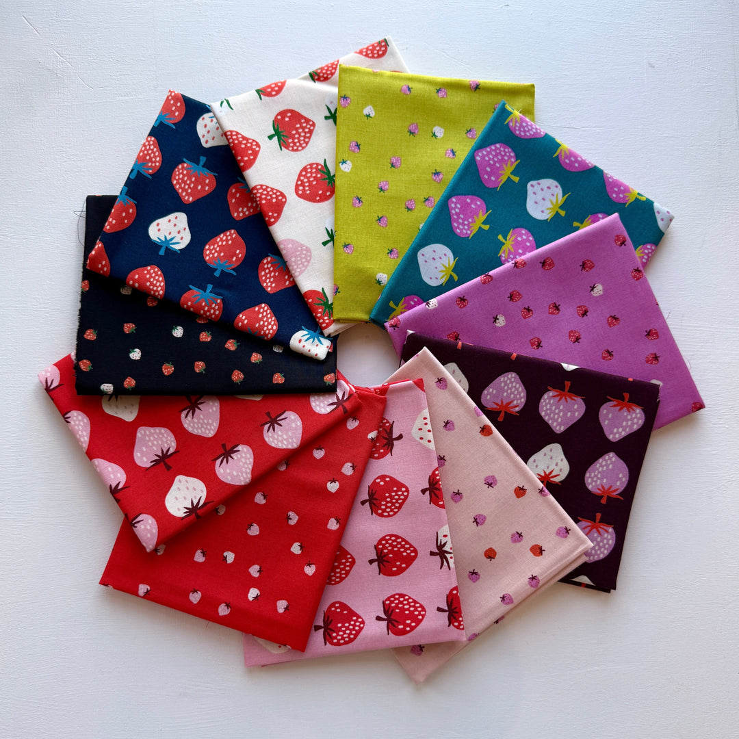 Default Strawberry & Mini Strawberry Toss by Kimberly Kight for RSS - 11 FQs