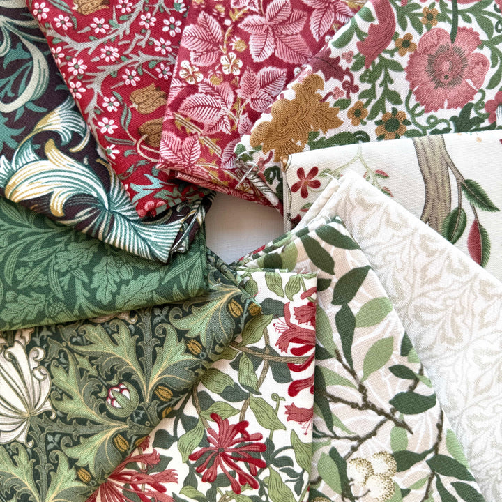 Default Suffolk Holiday FQ Bundle - The Original Morris & Co - 10 FQs