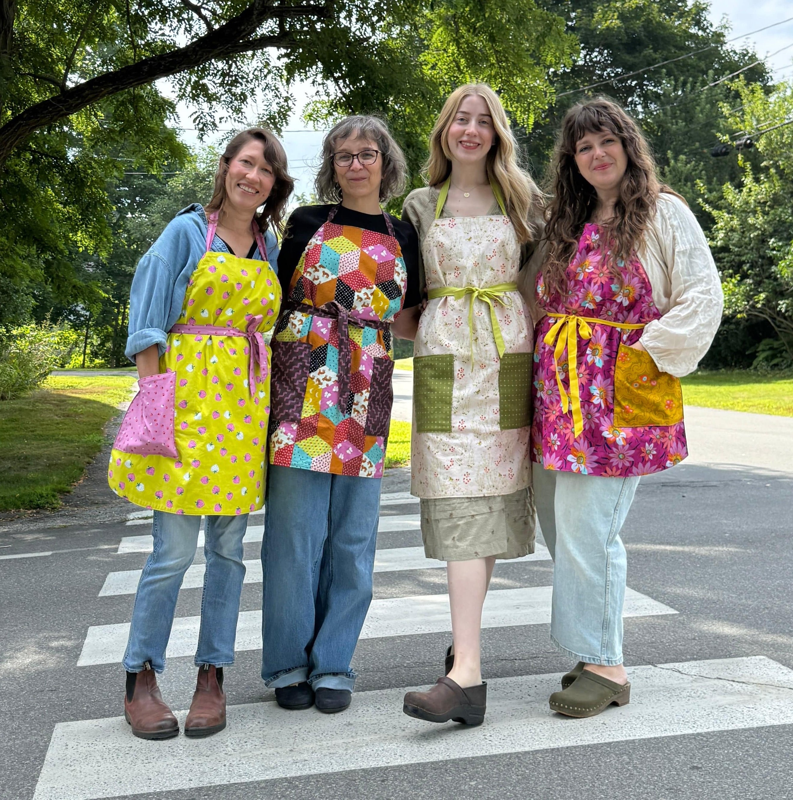 The Cedar Street Apron Sewing Pattern – Fiddlehead Artisan Supply