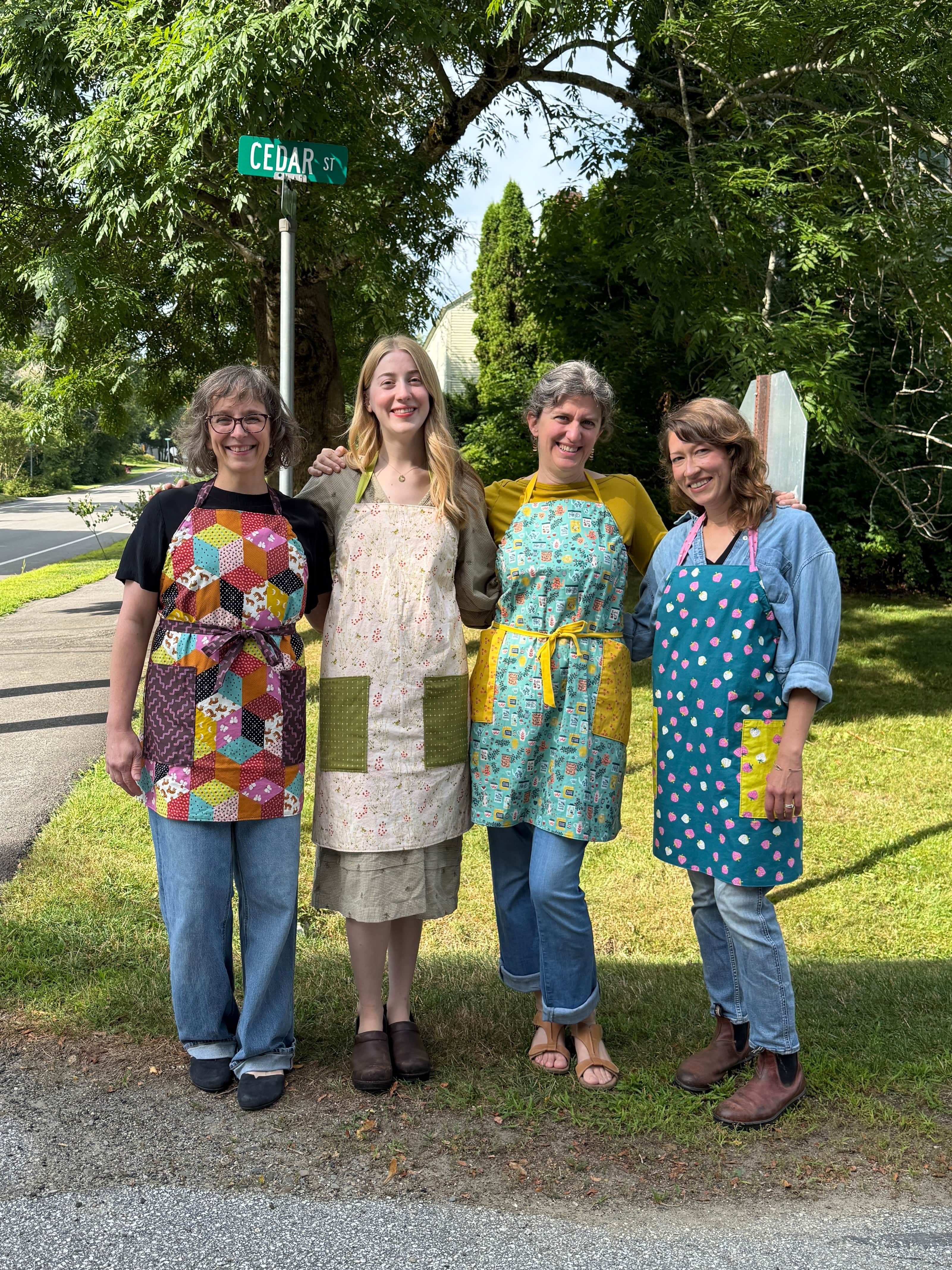 The Cedar Street Apron Sewing Pattern – Fiddlehead Artisan Supply