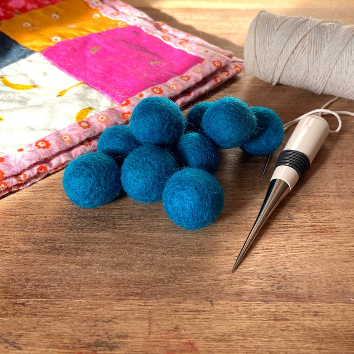 Default Wool Felt Balls - #7 Turquoise - Ten 1" Balls, 2.2cm