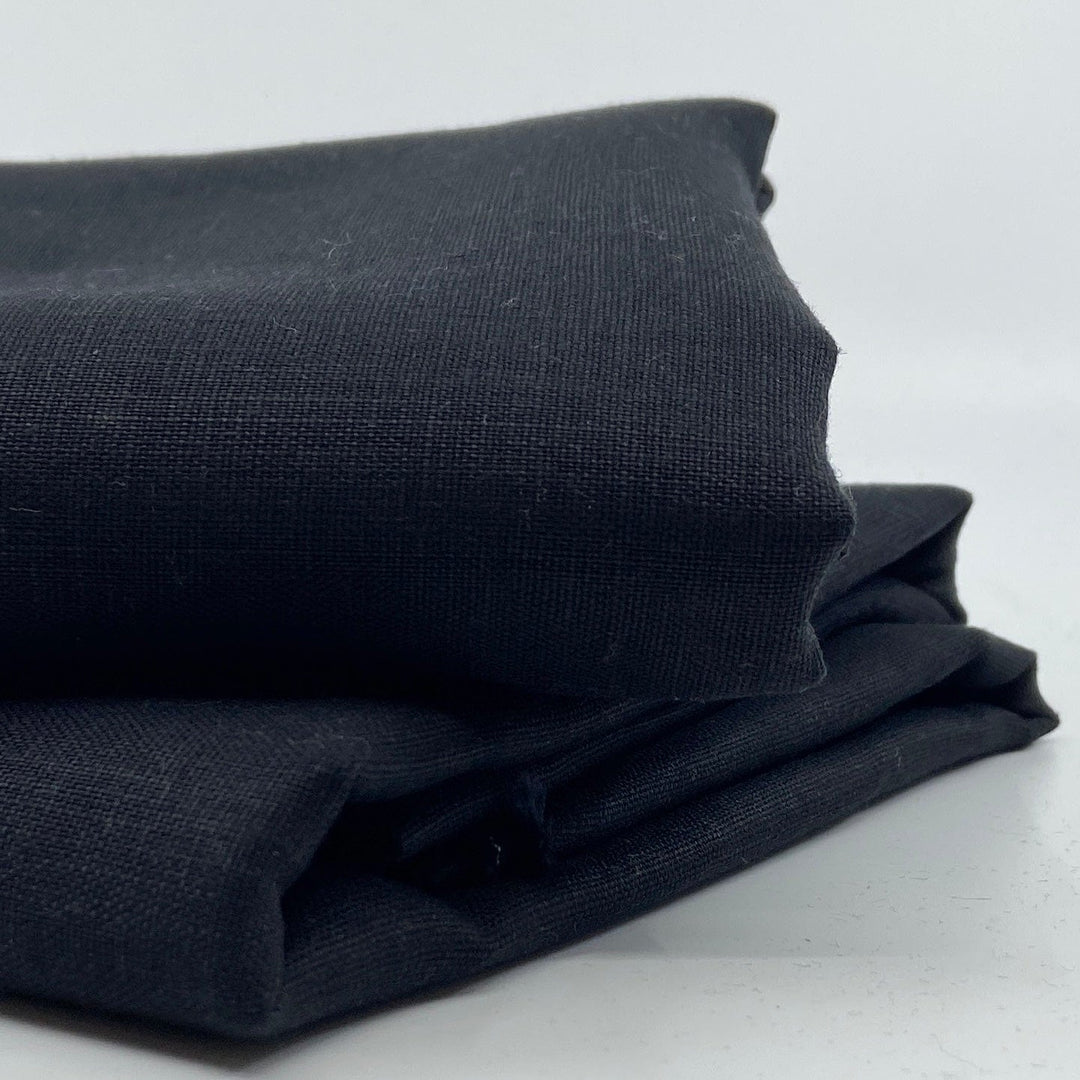 1 1/2 Yards of Driftwood Linen in Black