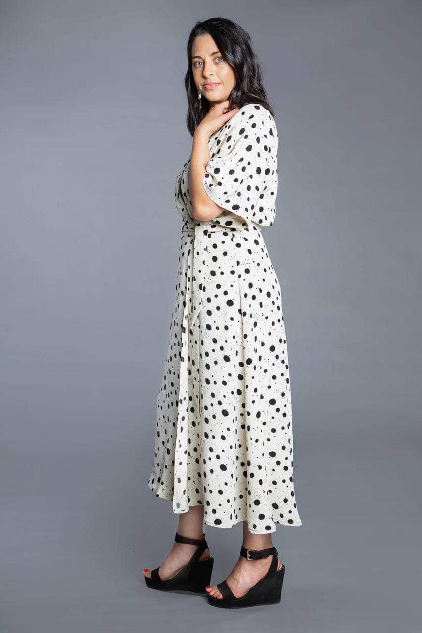 elodie wrap dress Vitamin A White Cotton Poplin Elodie is a modern take on a classic wrap dress Elodie Wrap Dress - Forest