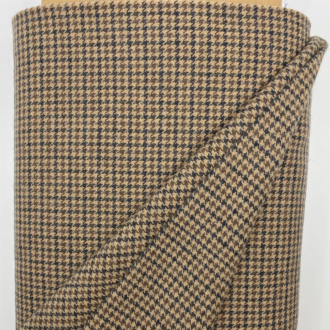 Houndstooth Wool in Browns, 56"