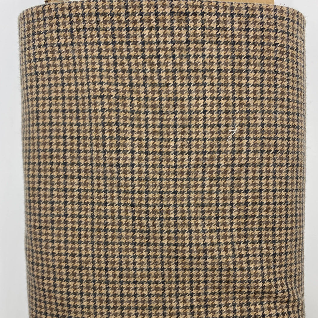 Houndstooth Wool in Browns, 56"
