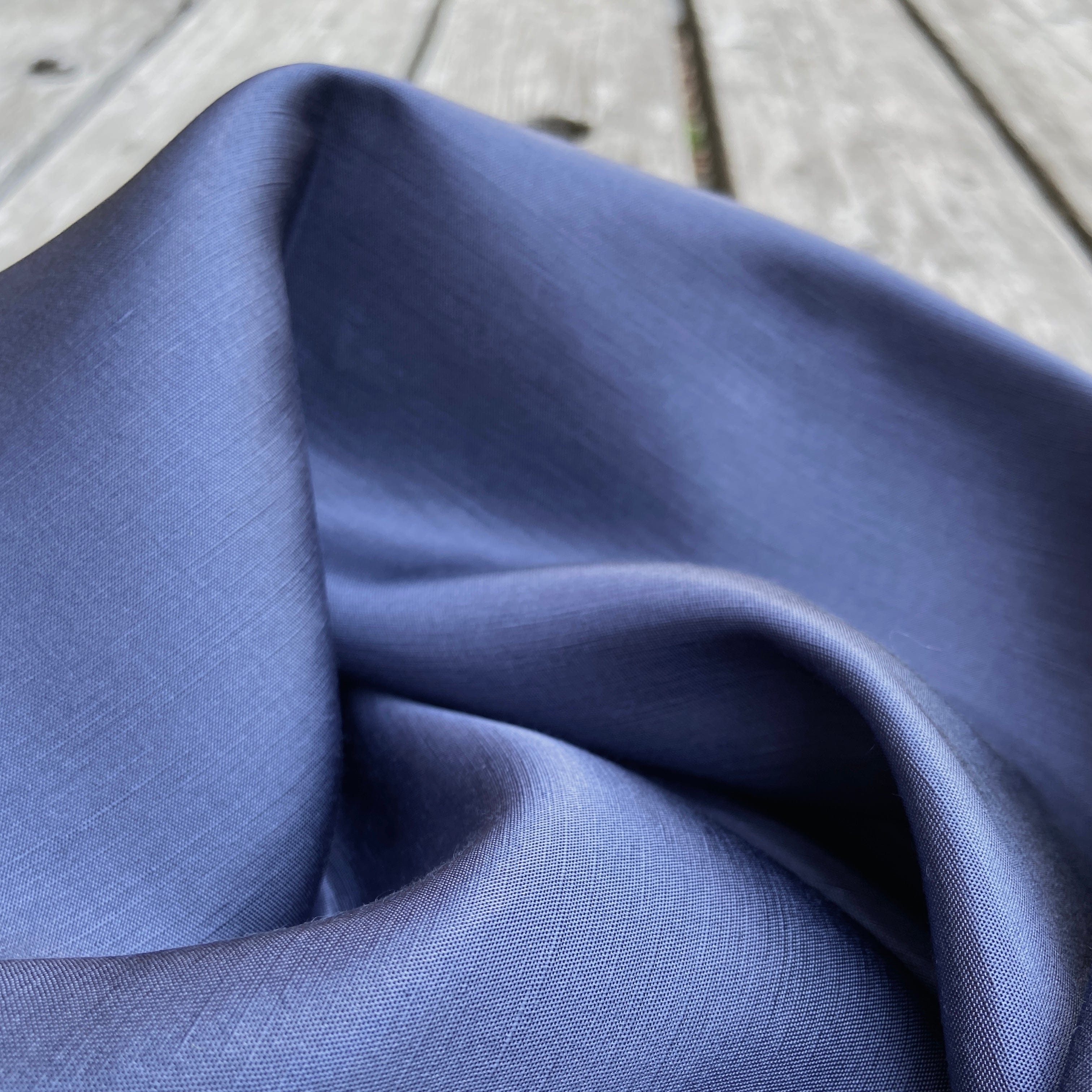Seaglass Silk Linen in New Indigo – Fiddlehead Artisan Supply