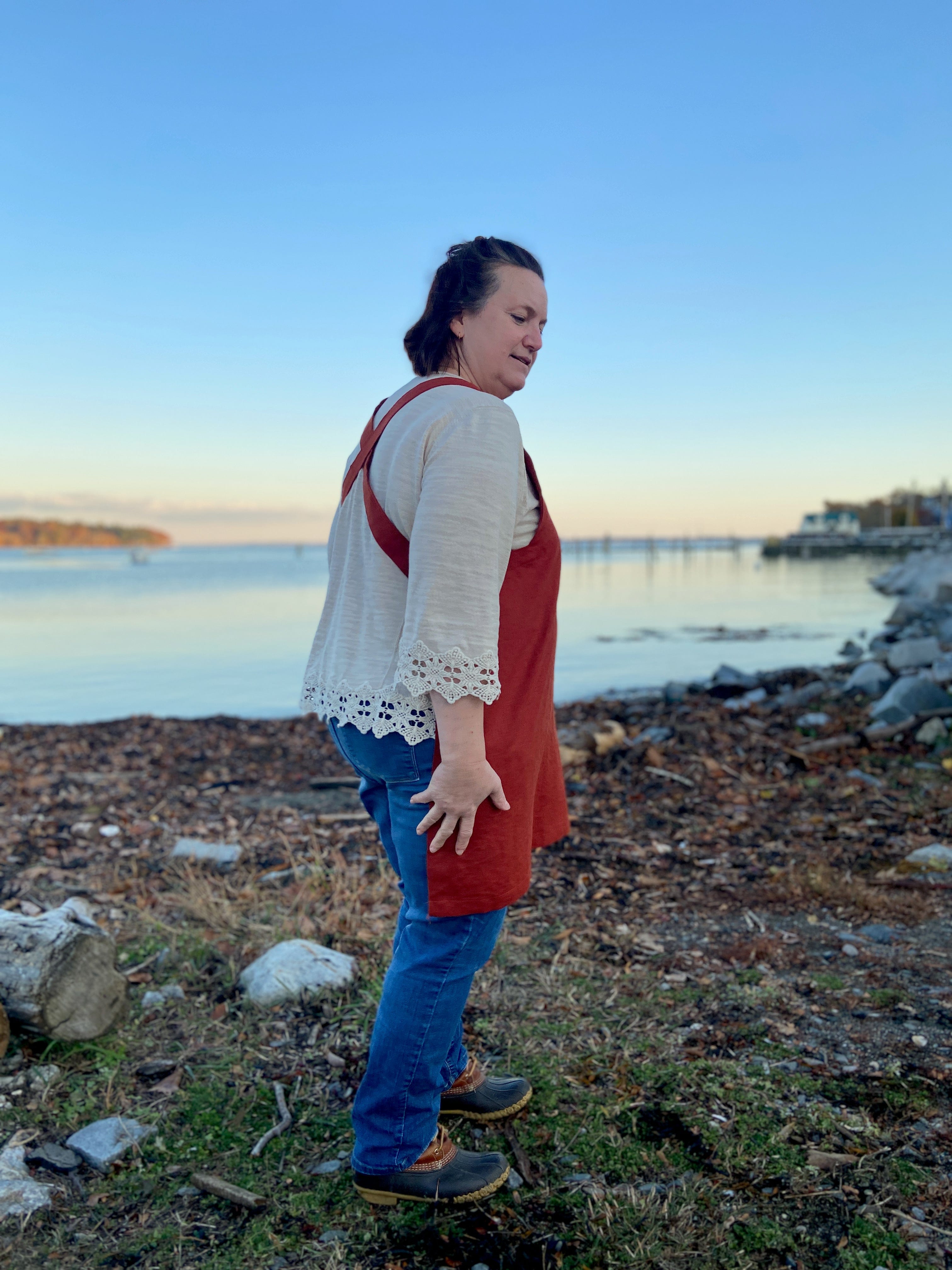 The Driftwood Apron Pattern – Fiddlehead Artisan Supply